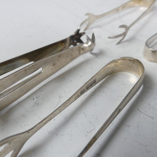 154 - A pair of Edwardian silver 'Vilcar patent' Sugar Nips, London 1909, together with a pair of George I... 