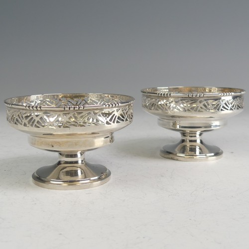 160 - A pair of George V silver Bon Bon Dishes, by William Devenport, hallmarked Birmingham 1929, of circu... 