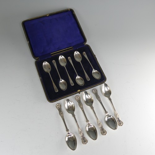 180 - A cased set of George V silver Coffee Spoons, by Barker Brothers, hallmarked Chester, 1912, together... 