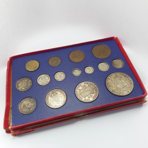 496 - A 1937 fifteen coin Year Set, including Maundy Money, in card presentation case, the case as found.... 