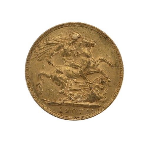 525 - An Edwardian gold Sovereign, dated 1907.