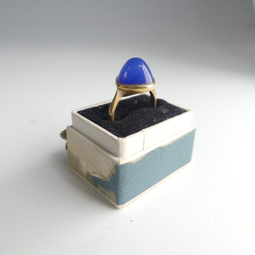 417 - An 18ct yellow gold Dress Ring, set domed blue stone, Size J, 2.5g, together with a small quantity o... 