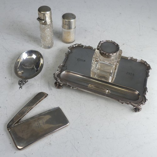 118 - A George V silver Inkstand, by C S Harris & Sons Ltd., hallmarked London 1912, of shaped rectang... 