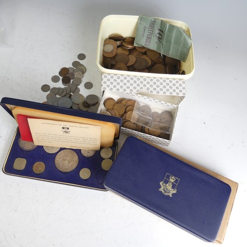 489 - Two Royal Mint 1966 Bahama Islands nine Coin Sets, together with a quantity of loose coins (a lot)... 