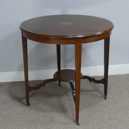 566 - An Edwardian mahogany inlaid circular occasional Table, circular top inlaid to the centre and b... 