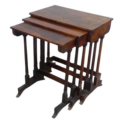 578 - An antique 19th century style rosewood nest of three tea Tables, (largest) W 51.5 cm x H 58.5 cm x D... 