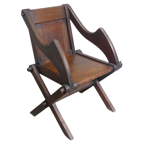 660 - An early 20th century oak ecclesiastical Armchair, with some small damages, W 67 cm x H 89 cm x D 50... 