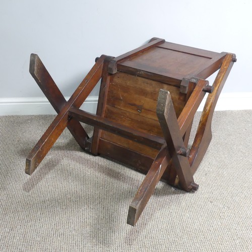 660 - An early 20th century oak ecclesiastical Armchair, with some small damages, W 67 cm x H 89 cm x D 50... 