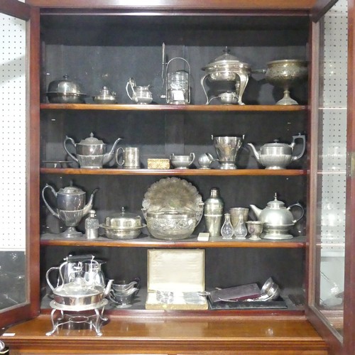 695 - A large quantity of Silver Plate, including ; tea pot, coffee pot, 'Dunhill' mug, knives, spoons, mu... 