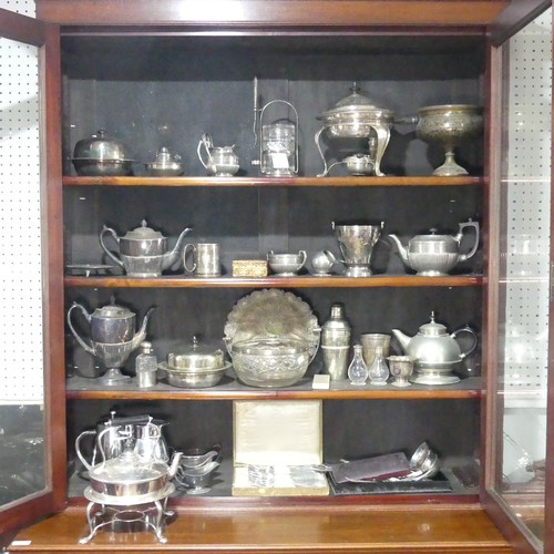 695 - A large quantity of Silver Plate, including ; tea pot, coffee pot, 'Dunhill' mug, knives, spoons, mu... 