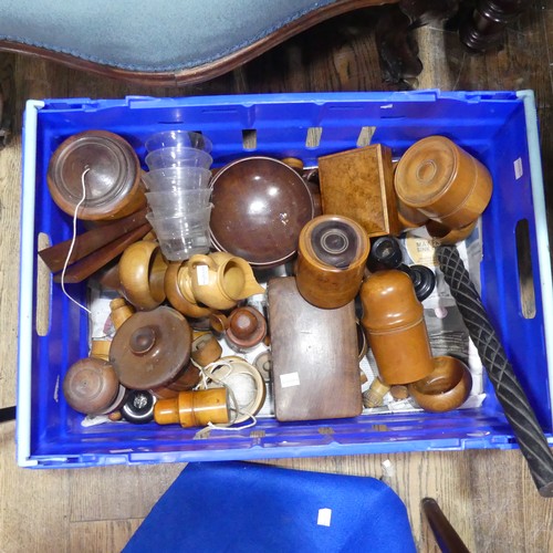 546 - A large quantity of late 19th / early 20th century Treen, including ; string boxes, medicine bottle ... 