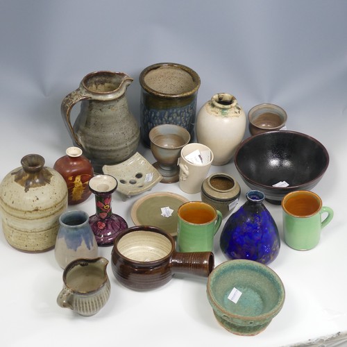 218 - A large quantity of Studio Pottery, to comprise a miniature Leach St Ives faceted Pot, H 4.5cm, a Ke... 