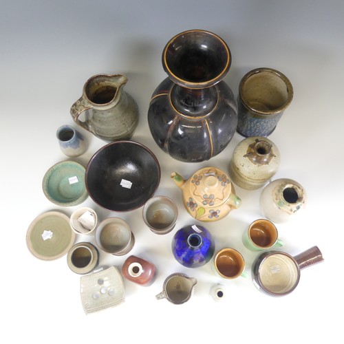 218 - A large quantity of Studio Pottery, to comprise a miniature Leach St Ives faceted Pot, H 4.5cm, a Ke... 