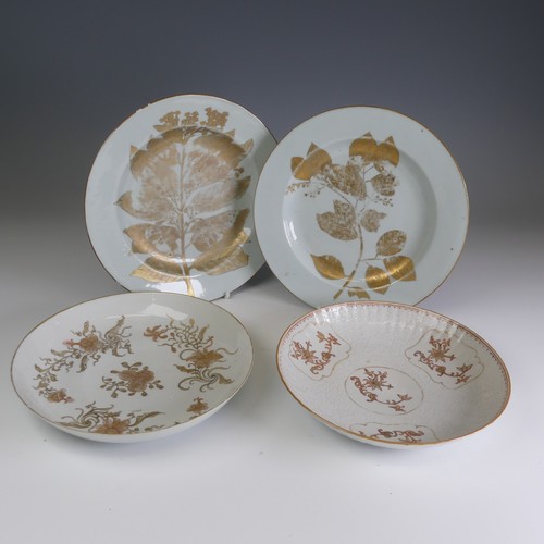 66 - An unusual 19thC Chinese export porcelain Plate, the plain ground with gilded foliate representation... 