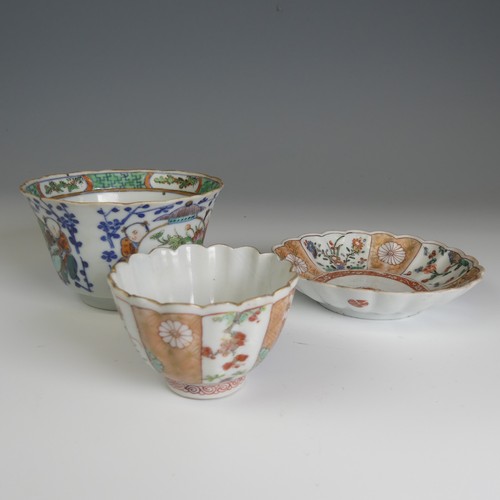 70 - A 19thC Chinese famille verte porcelain Teabowl, decorated in prunus and fauna interspersing figures... 