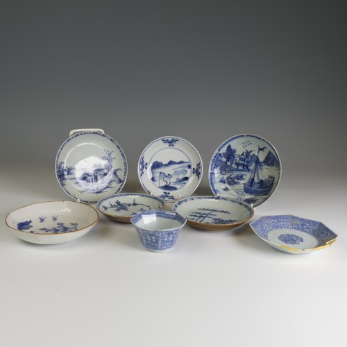 73 - A quantity of 19thC and later Chinese blue and white porcelain Teawares, to comprise a Saucer with i... 