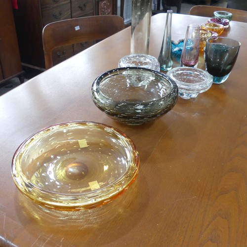 246 - A small quantity of controlled bubble Whitefriars glass Bowls and Ashtrays, the largest being 24 cm ... 