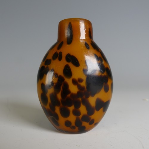 191 - A 19thC Chinese tortoiseshell glass Snuff Bottle, lacking stopper, H 6.3cm, pg. 38 in Chinese Snuff ... 