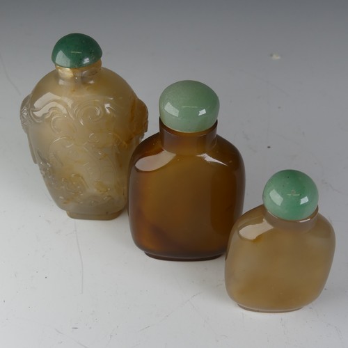 194 - An antique Chinese honey agate Snuff Bottle, well hollowed with jade stopper, H 7.5cm, together with... 