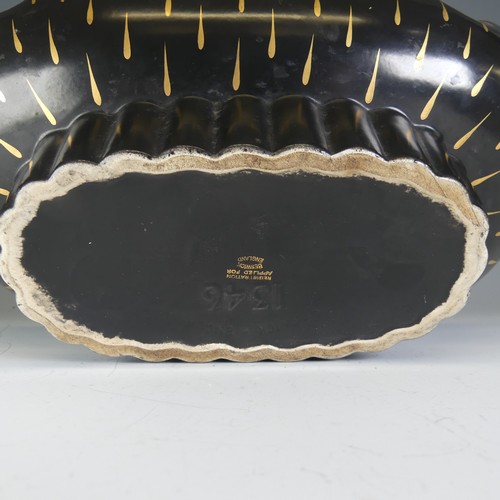 258 - A mid 20thC Beswick Albert Hallam Fruit Bowl, of black ground with gilt drops, marks to base, W 20cm... 