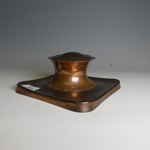 688 - An Arts and Crafts copper Inkwell manufactured by Rathbone, of Capstan form, base stamped 'Rathbone ... 