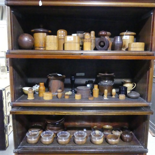 546 - A large quantity of late 19th / early 20th century Treen, including ; string boxes, medicine bottle ... 