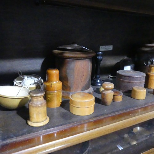 546 - A large quantity of late 19th / early 20th century Treen, including ; string boxes, medicine bottle ... 