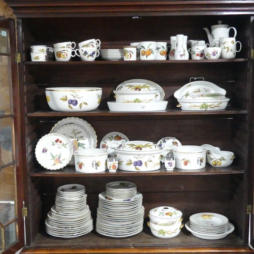 222 - An extensive Royal Worcester 'Evesham' pattern part Dinner, Tea and Coffee Service, comprising Turee... 