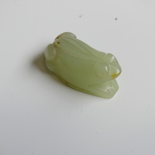 179 - A small quantity of Chinese Jade, to comprise a Tiger Jade recumbent Dog, 8cm x 5cm, together with a... 