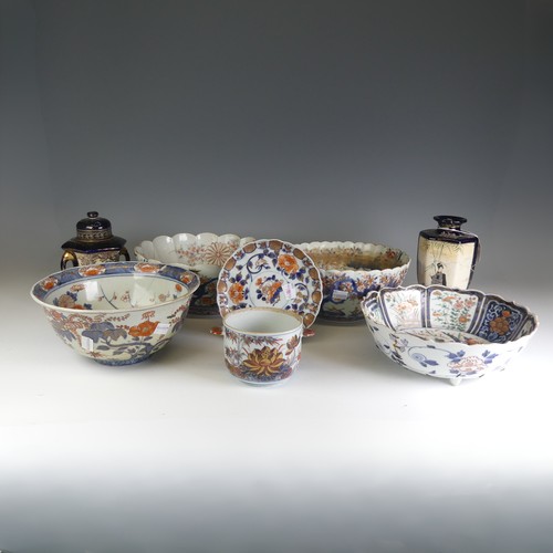 118 - A 19thC Japanese Imari palette porcelain Bowl, with lobed rim, D x H, together with an Imari Plate, ... 