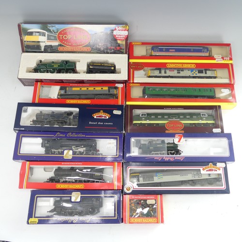 103A - A good and large quantity of '00' gauge post-war model railway, plastic bodies, Hornby, Lima and Bac... 