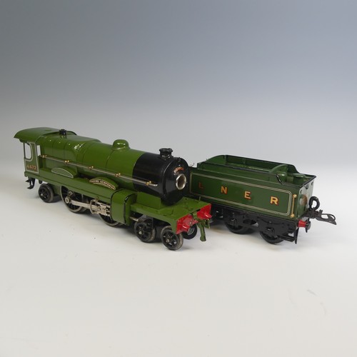 7 - Hornby ‘0’ gauge 3-rail electric LNER 'Flying Scotsman' 4-4-2 Locomotive and No.2 Special Tender, in... 