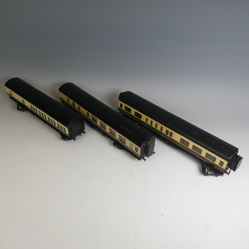 27 - Exley ‘0’ gauge GWR Dining Car, chocolate and cream, No.9205, repainted, together with two other rep... 