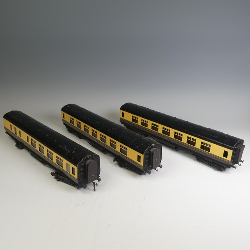 25 - Three Exley ‘0’ gauge GWR Coaches, chocolate and cream: Two All 3rd Corridor Coaches No.5656 and No.... 