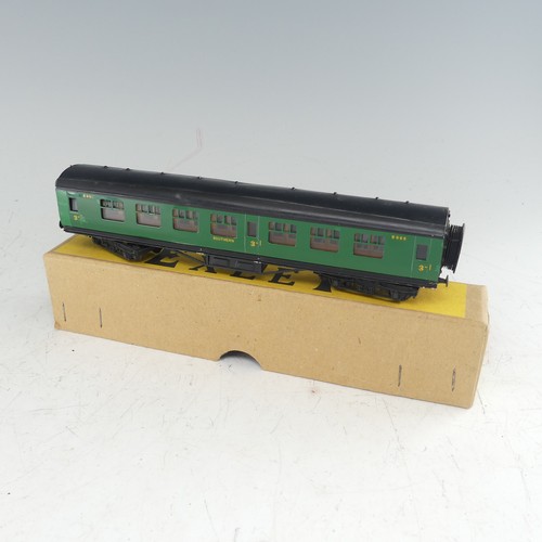 79 - Exley: ‘00’ gauge Type K6 S.R. Side Corridor Full 3rd Passenger Coach No.8995, green, boxed, overall... 