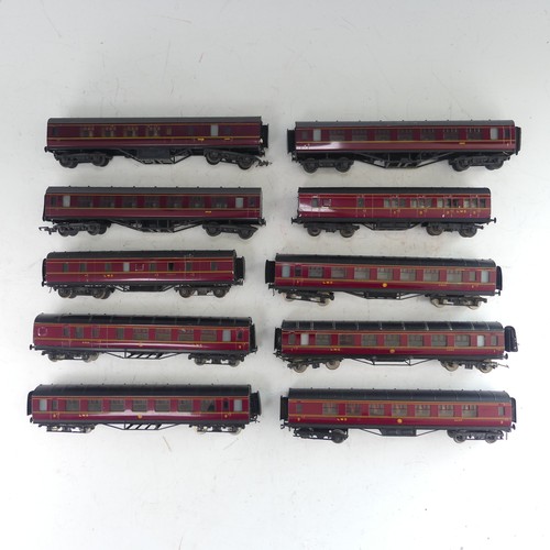 82 - Exley: five Type K5 ‘00’ gauge L.M.S. Passenger Coaches, maroon, and two K5/W1 L.M.S. Coaches, toget... 