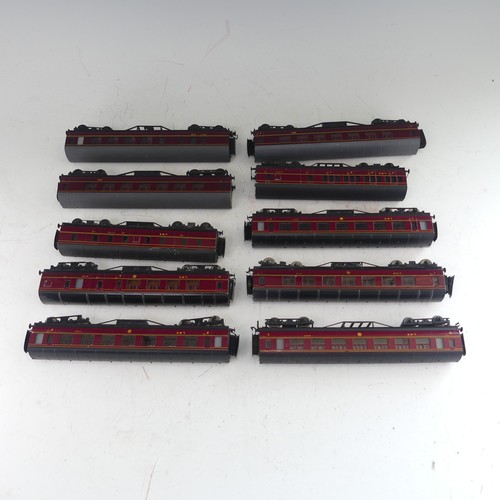 82 - Exley: five Type K5 ‘00’ gauge L.M.S. Passenger Coaches, maroon, and two K5/W1 L.M.S. Coaches, toget... 