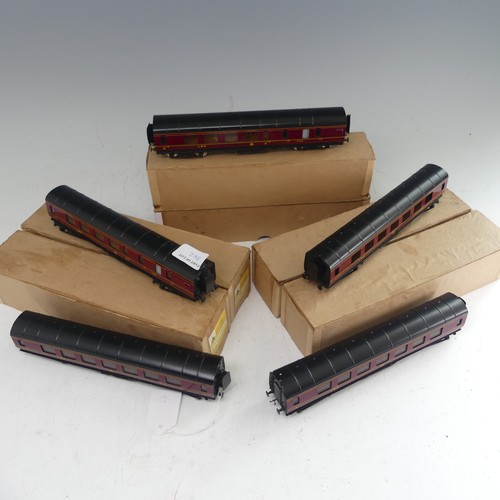 77 - Exley for Bassett-Lowke: ‘00’ gauge, a rake of five L.M.S. bogie Passenger Corridor Coaches, maroon ... 