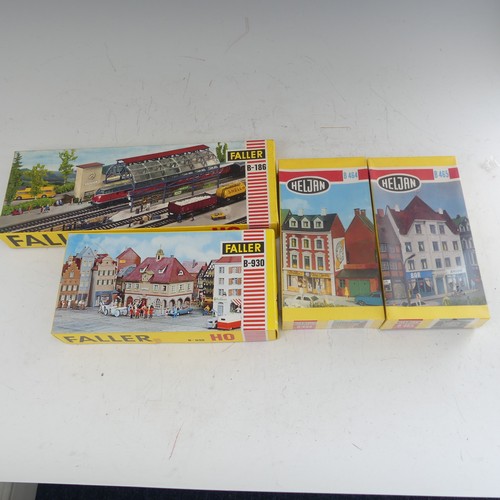 92 - A quantity of '00' gauge plastic and card track and trackside accessories and buildings kits, approx... 