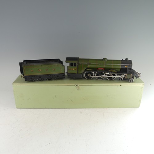 92 - A quantity of '00' gauge plastic and card track and trackside accessories and buildings kits, approx... 