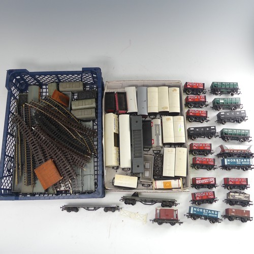 89 - A quantity of ‘00’ gauge model railway, plastic, mainly Hornby Dublo, some Tri-ang, Lima, etc, ten v... 