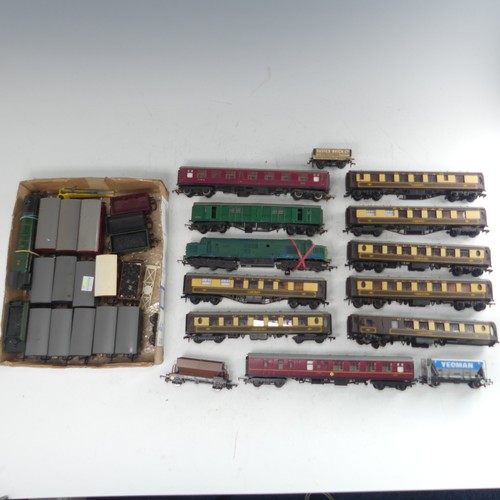 89 - A quantity of ‘00’ gauge model railway, plastic, mainly Hornby Dublo, some Tri-ang, Lima, etc, ten v... 