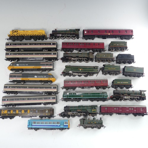 89 - A quantity of ‘00’ gauge model railway, plastic, mainly Hornby Dublo, some Tri-ang, Lima, etc, ten v... 