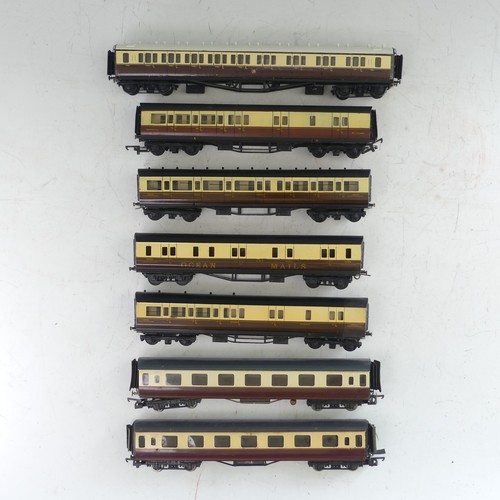 93 - An '00' gauge G.W.R. 70' 1st/3rd Compound Corridor Coach No.7932, chocolate and cream, the base insc... 