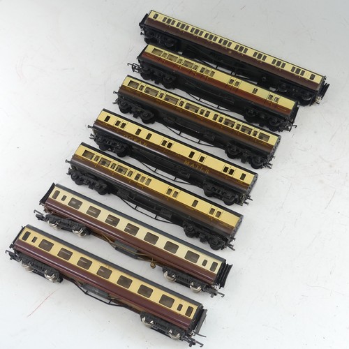 93 - An '00' gauge G.W.R. 70' 1st/3rd Compound Corridor Coach No.7932, chocolate and cream, the base insc... 