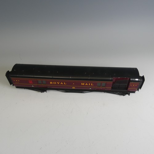 34 - Exley ‘0’ gauge LMS Royal Mail Coach, in LMS maroon with yellow lettering, No. 30228.... 