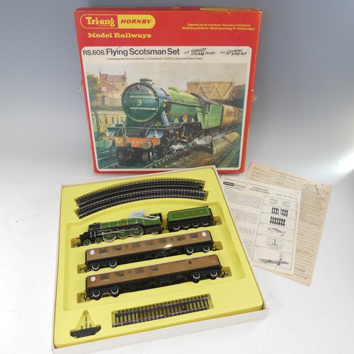 57 - Tri-ang Hornby: '00' gauge electric RS.608 Flying Scotsman Set, containing 4-6-2 tender locomotive N... 