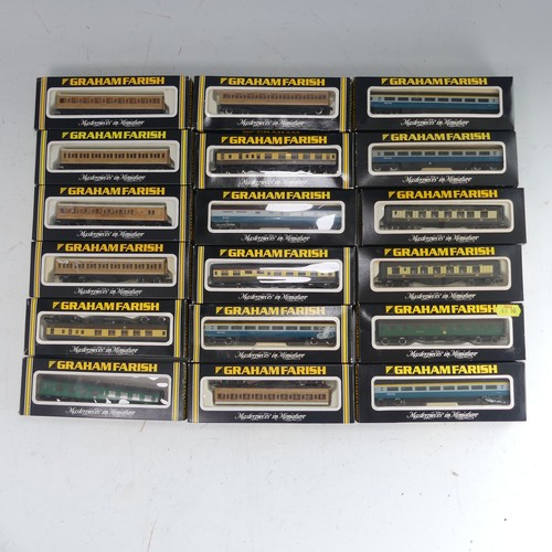 93A - Graham Farish 'N' gauge: Eighteen various passenger coaches, all boxed, including 4 x BR Mk.III bogi... 