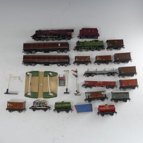 95 - Hornby Dublo: A quantity of '00' gauge model railway, 3-rail electric, including 4-6-2 