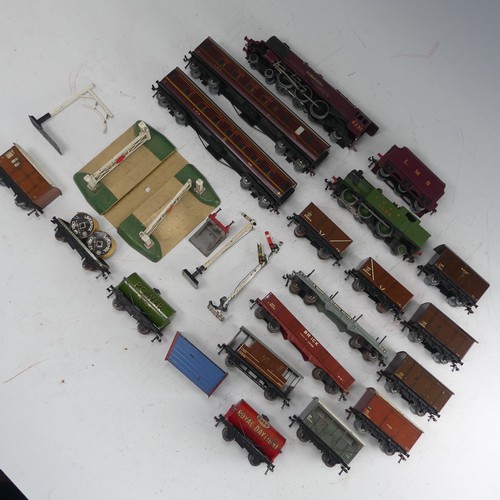 95 - Hornby Dublo: A quantity of '00' gauge model railway, 3-rail electric, including 4-6-2 